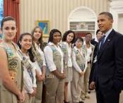 girl-scouts-with-Obama.jpg